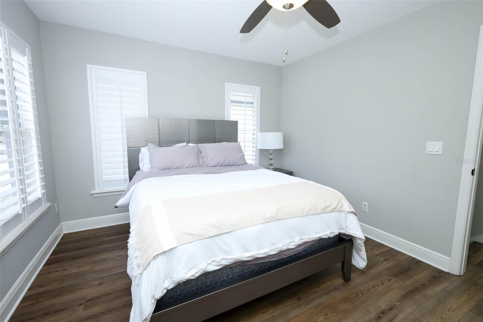 Listing photo id 17 for 2202 Elizabeth Avenue B