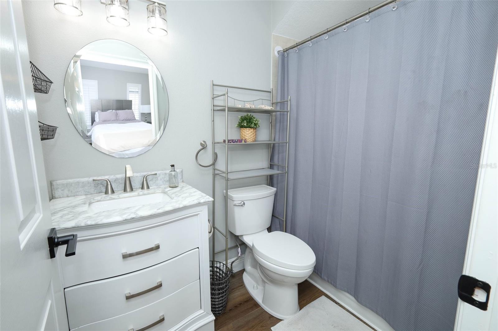 Listing photo id 20 for 2202 Elizabeth Avenue B