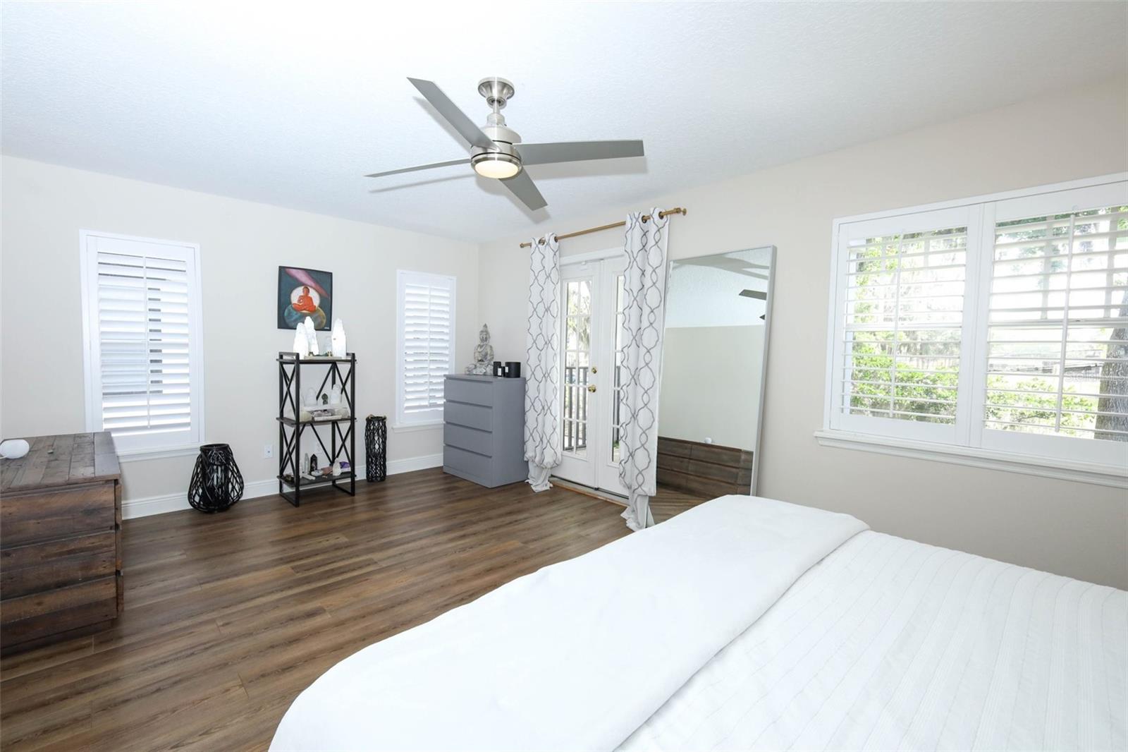 Listing photo id 22 for 2202 Elizabeth Avenue B