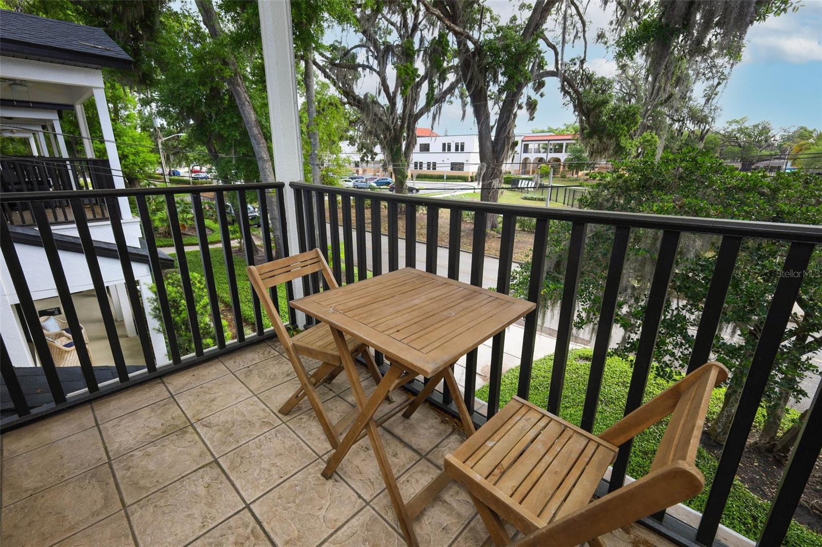 Listing photo id 30 for 2202 Elizabeth Avenue B