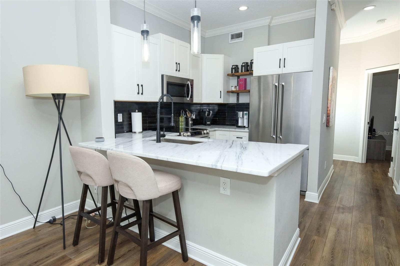 Listing photo id 5 for 2202 Elizabeth Avenue B