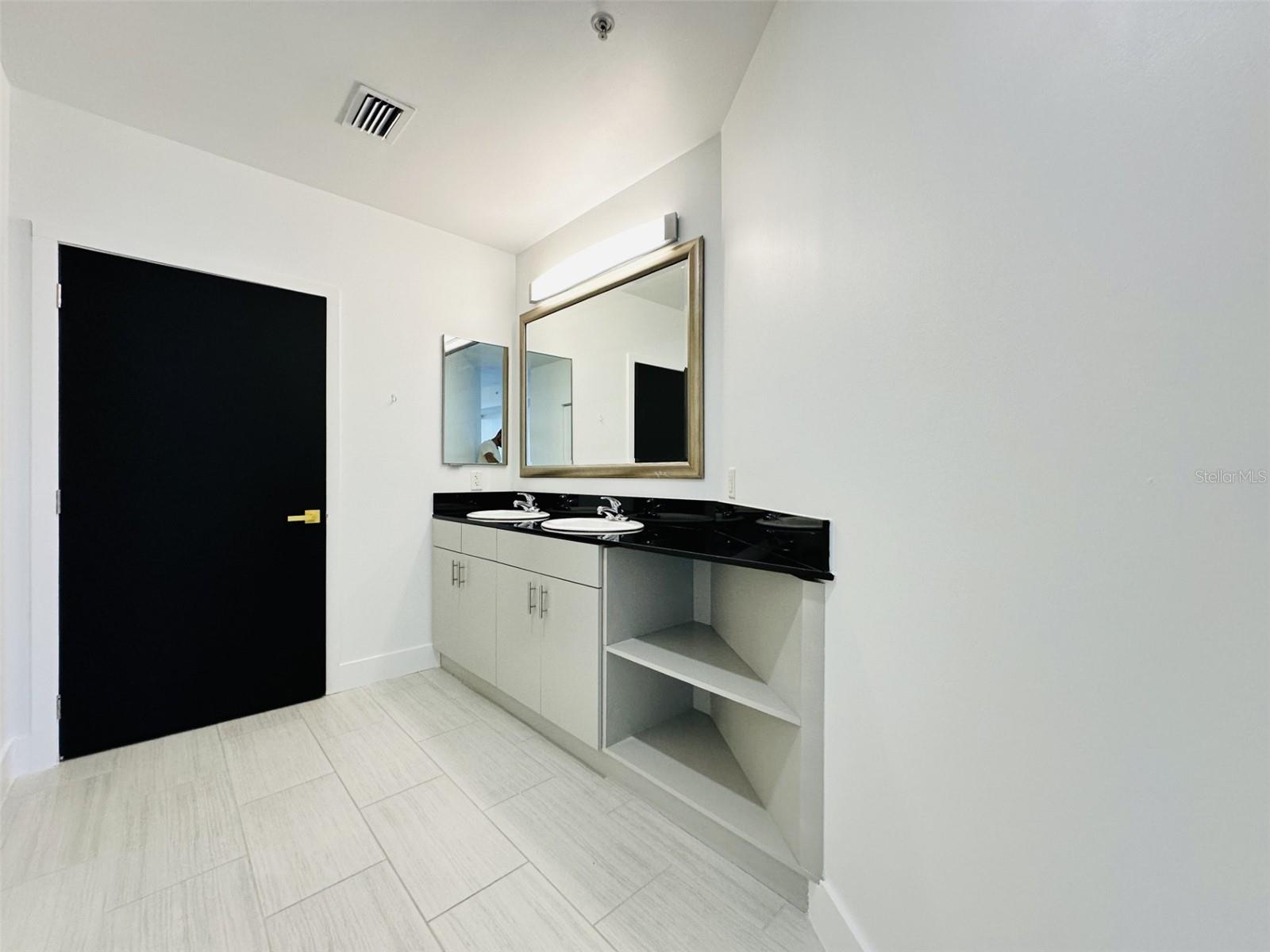 Image 10 of 35 For 111-3 Washington Street