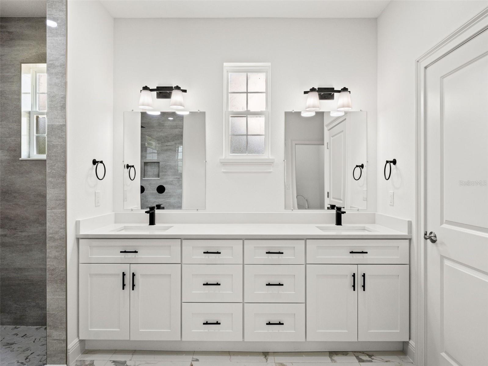 Image 33 of 44 For 42430 Fir Street