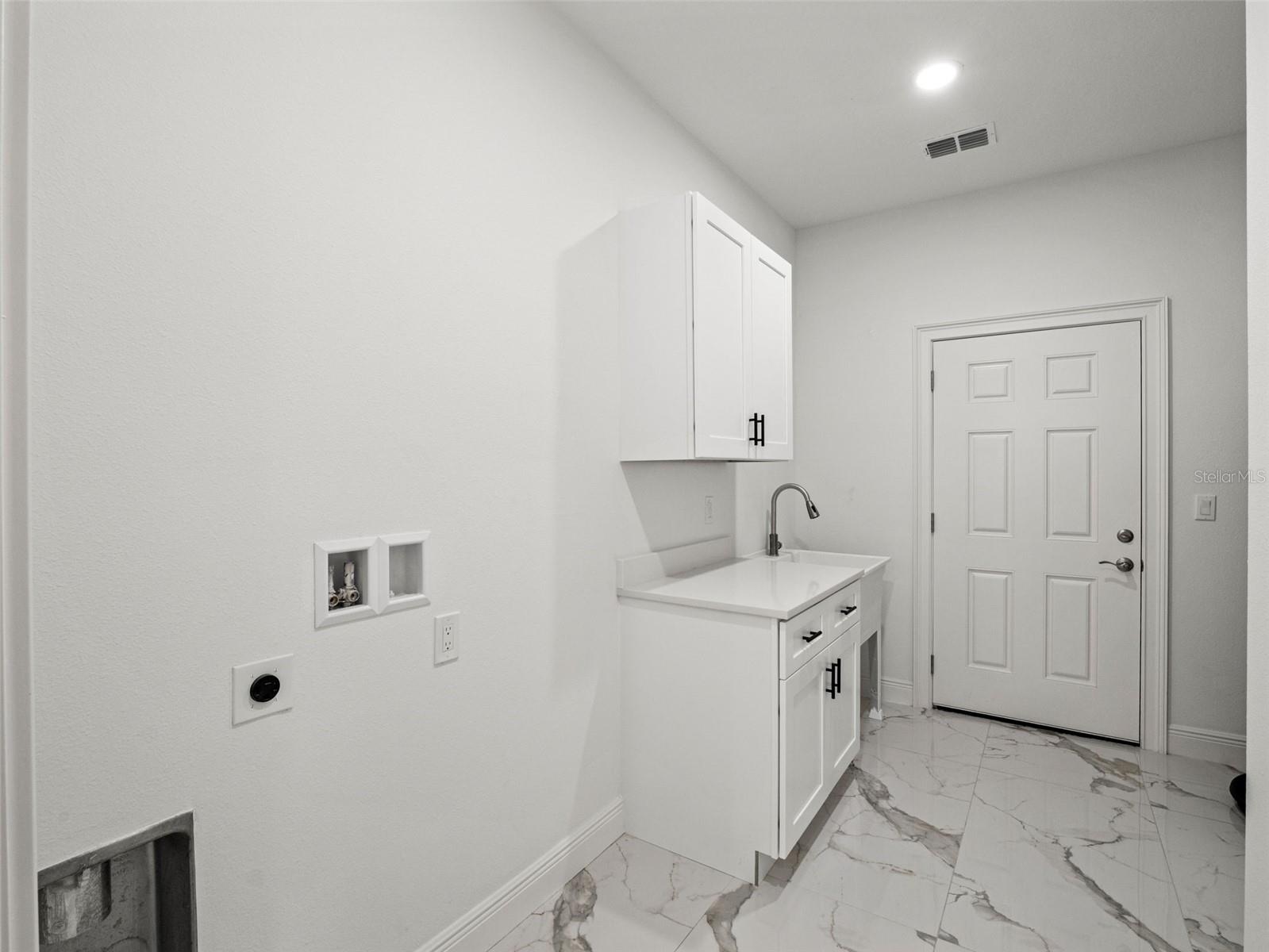 Image 37 of 44 For 42430 Fir Street