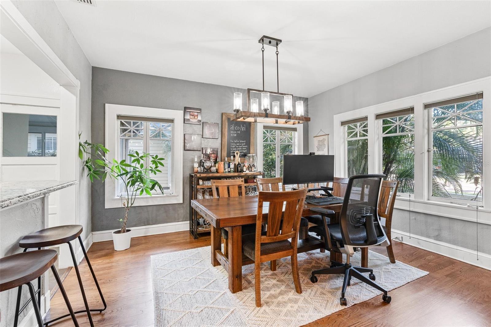 Image 5 of 25 For 724 Palmer Street