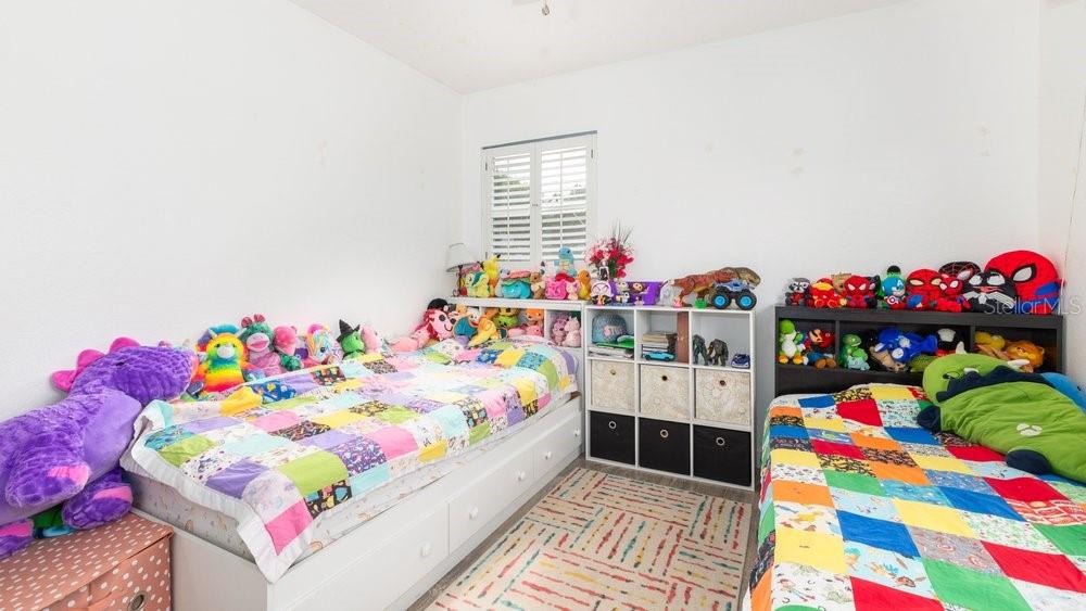 Image 15 of 24 For 1005 Nicole Boulevard