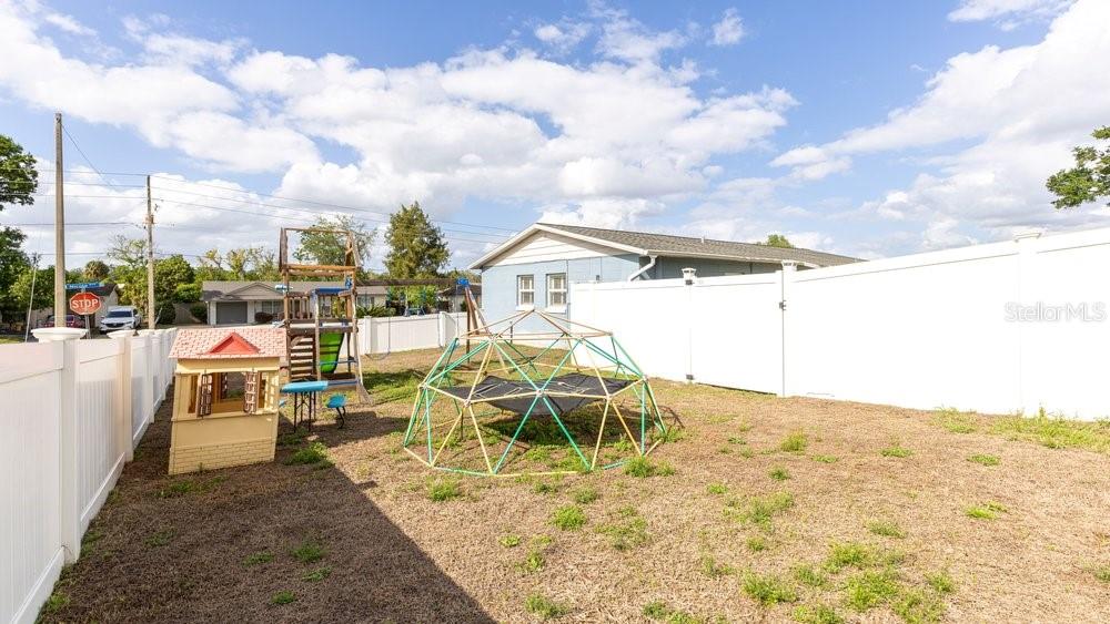 Image 19 of 24 For 1005 Nicole Boulevard