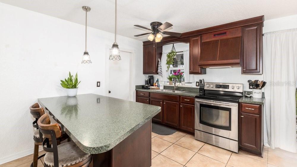 Image 3 of 24 For 1005 Nicole Boulevard