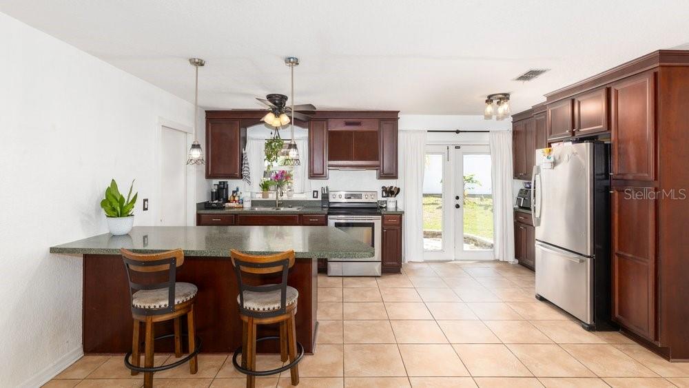 Image 5 of 24 For 1005 Nicole Boulevard