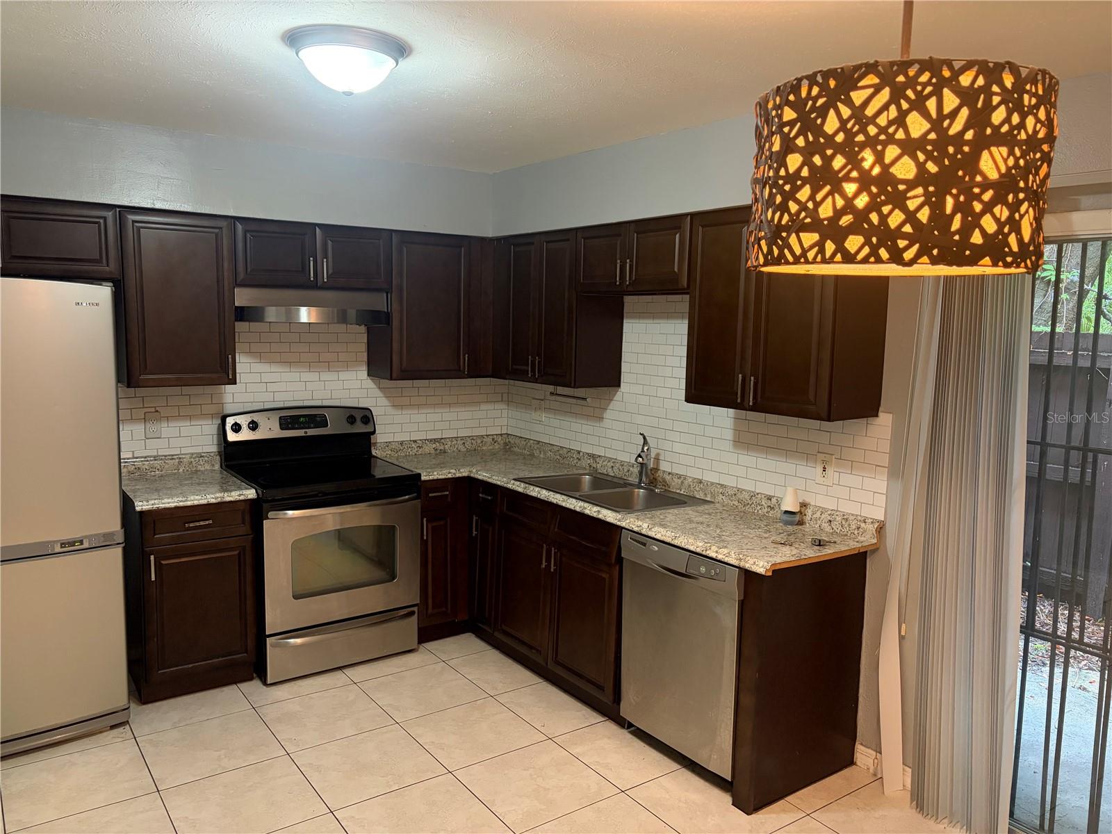 Image 3 of 9 For 1800 Warringwood Drive C6