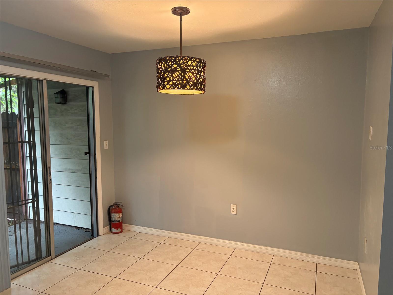 Image 5 of 9 For 1800 Warringwood Drive C6