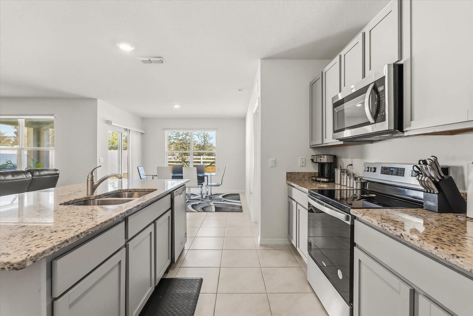 Image 7 of 12 For 1006 August Sky Drive