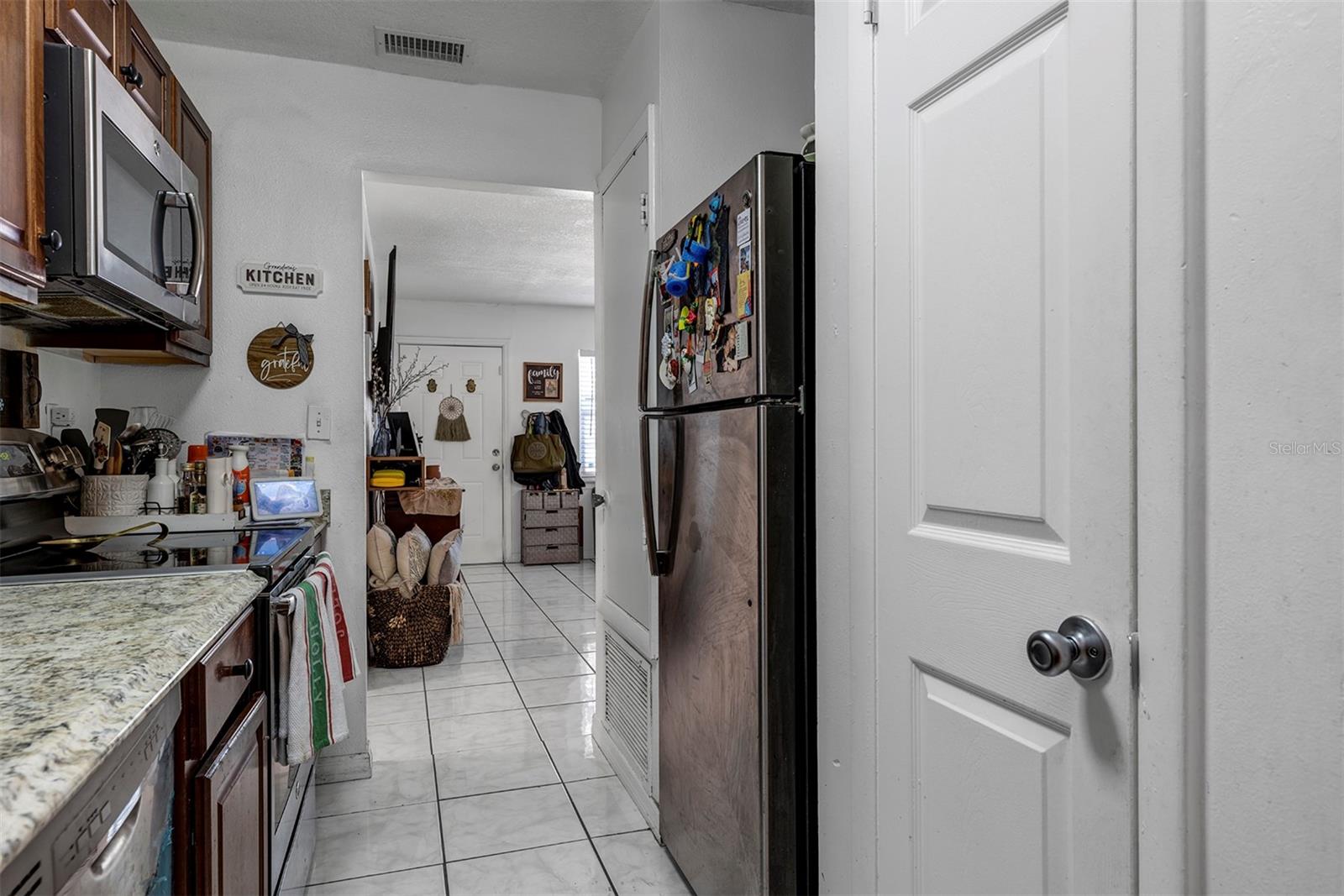 Image 14 of 25 For 1914 Damon Avenue