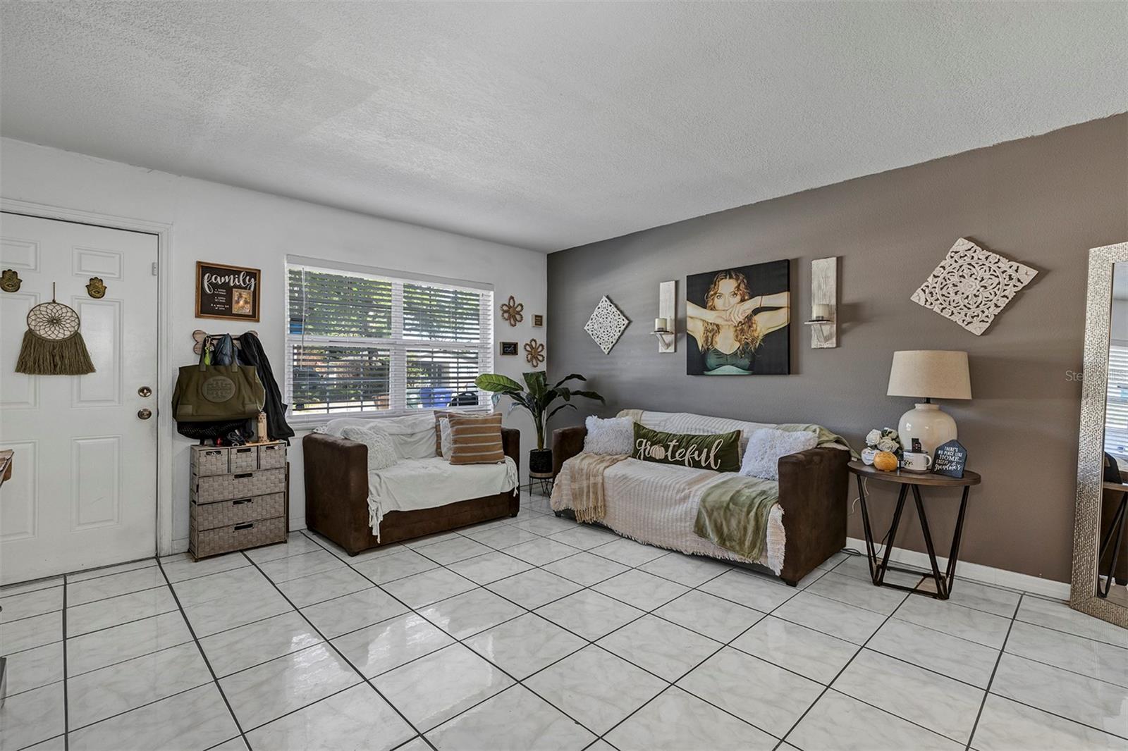 Image 17 of 25 For 1914 Damon Avenue