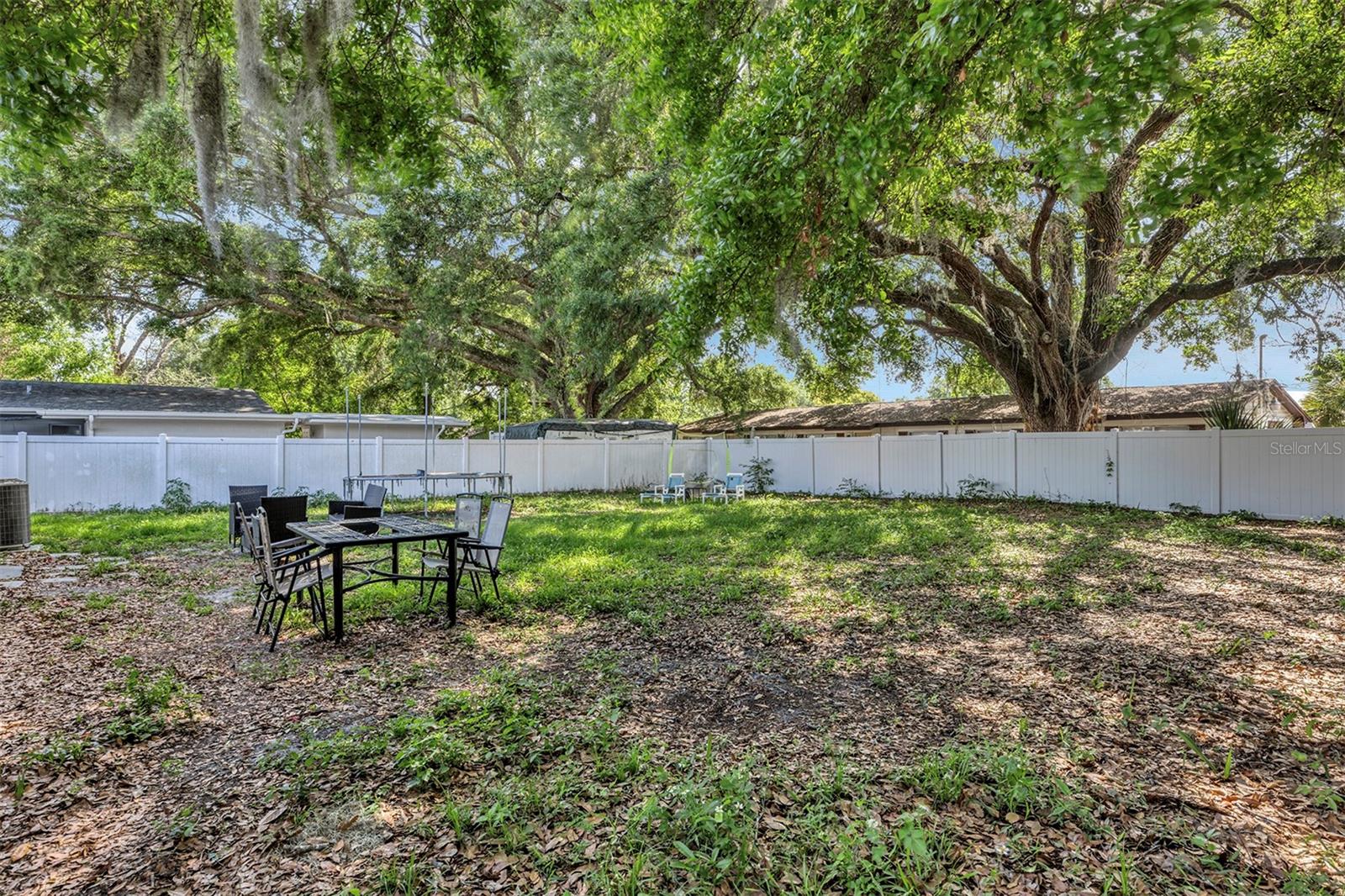 Image 22 of 25 For 1914 Damon Avenue