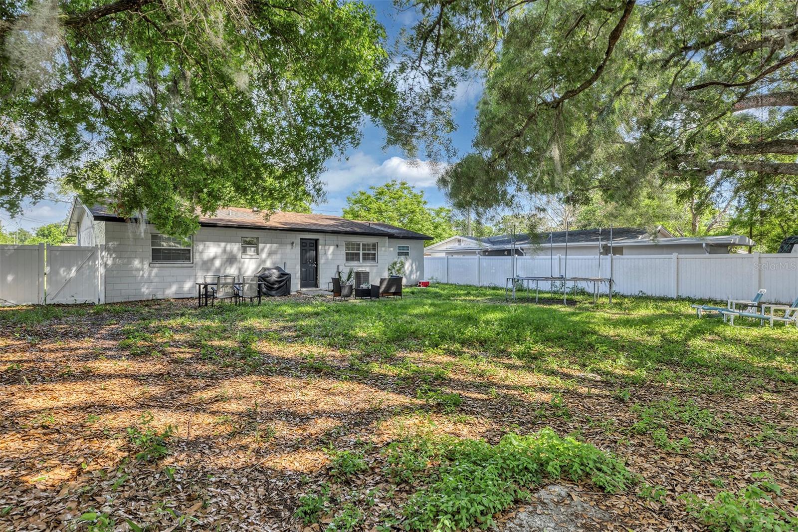 Image 23 of 25 For 1914 Damon Avenue