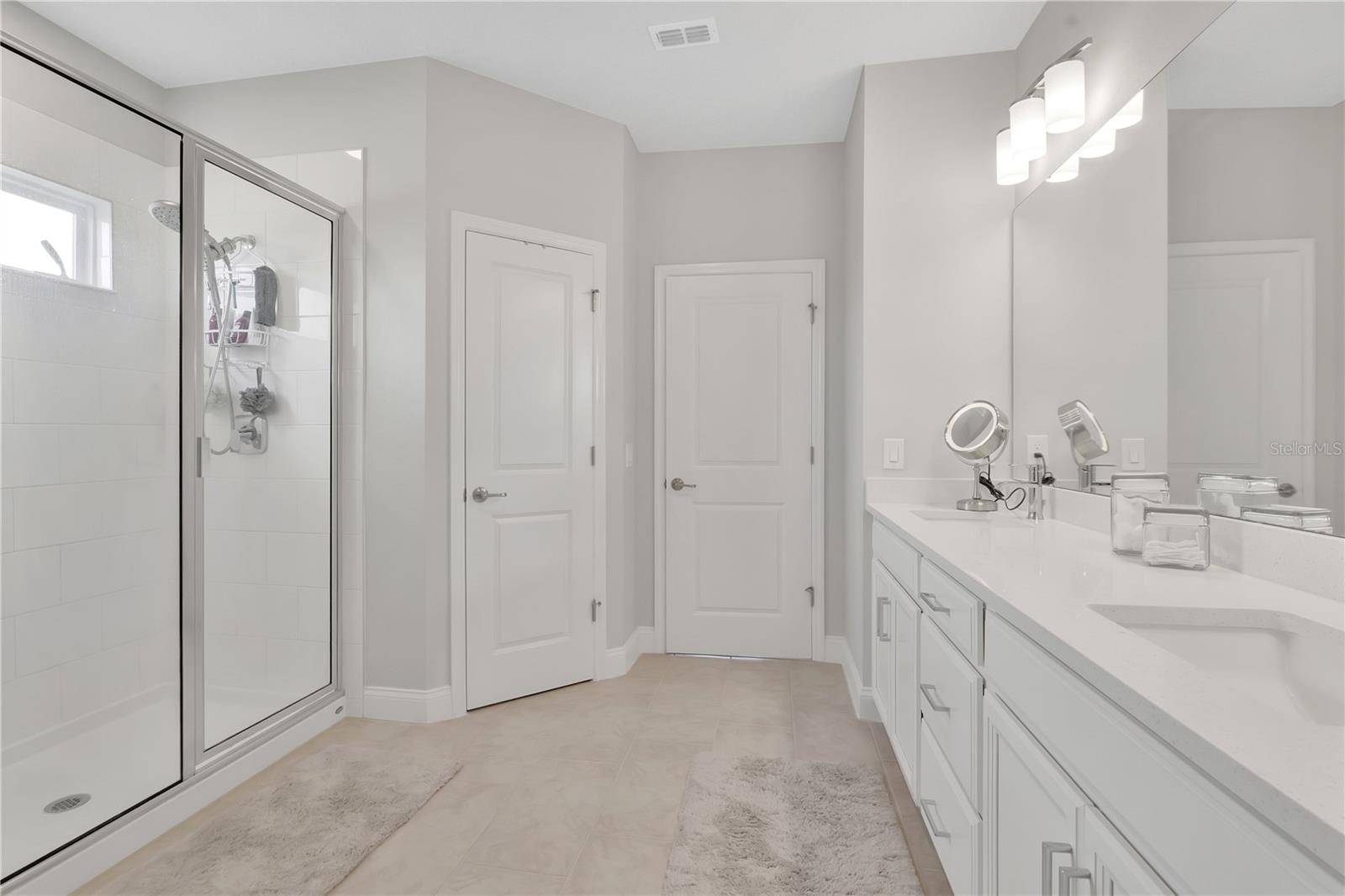 Image 19 of 46 For 17186 Hickory Wind Drive