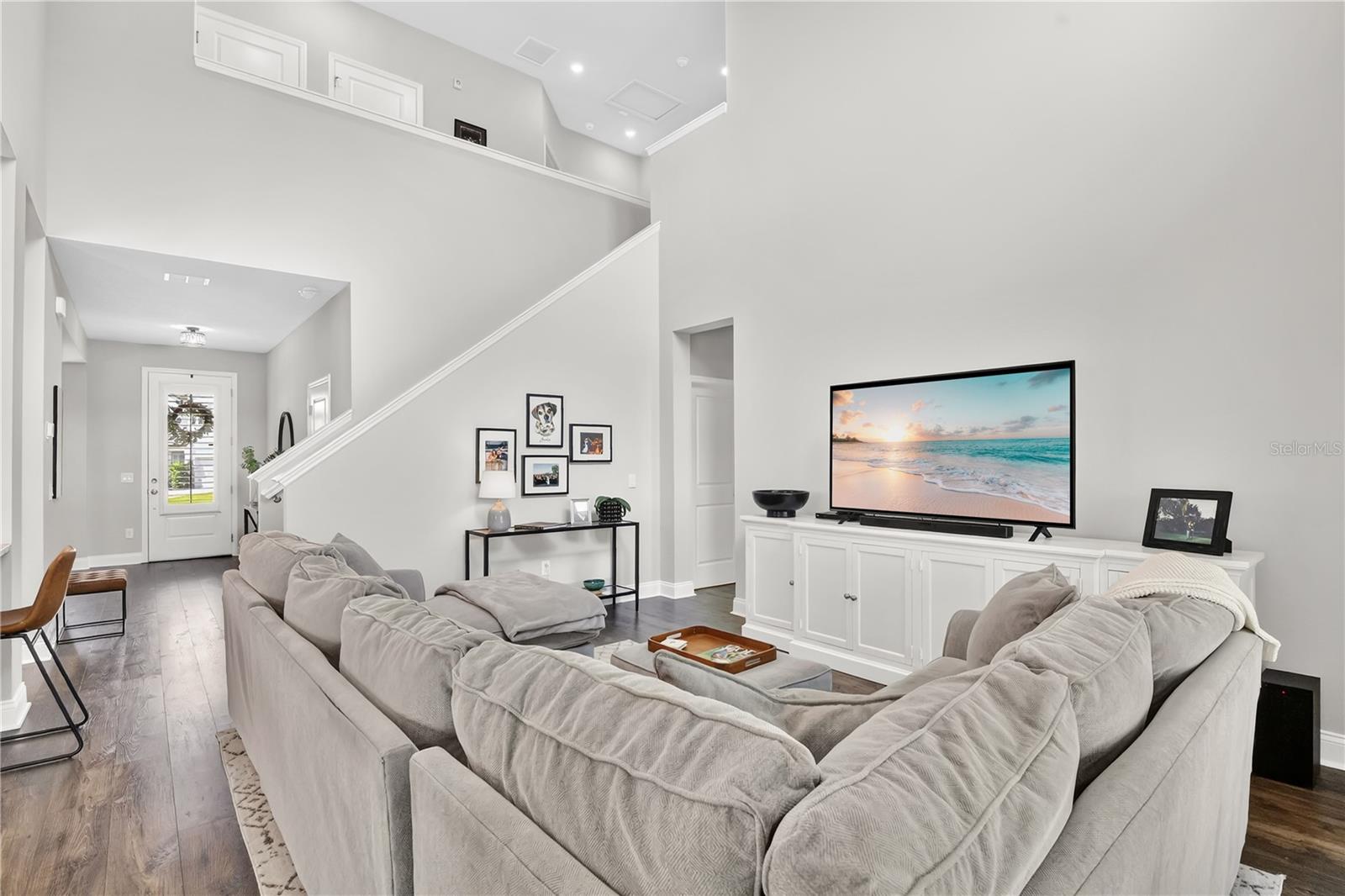 Image 9 of 46 For 17186 Hickory Wind Drive