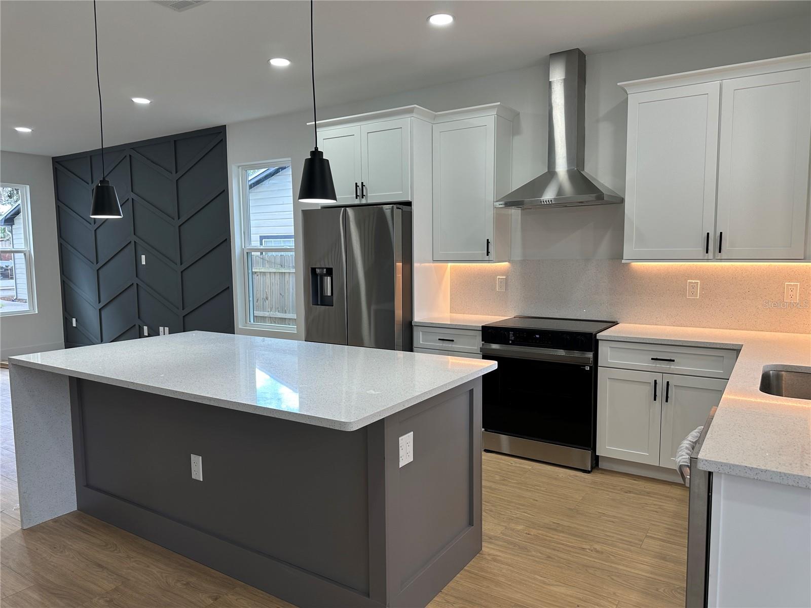 Image 3 of 16 For 1317 Harding Street