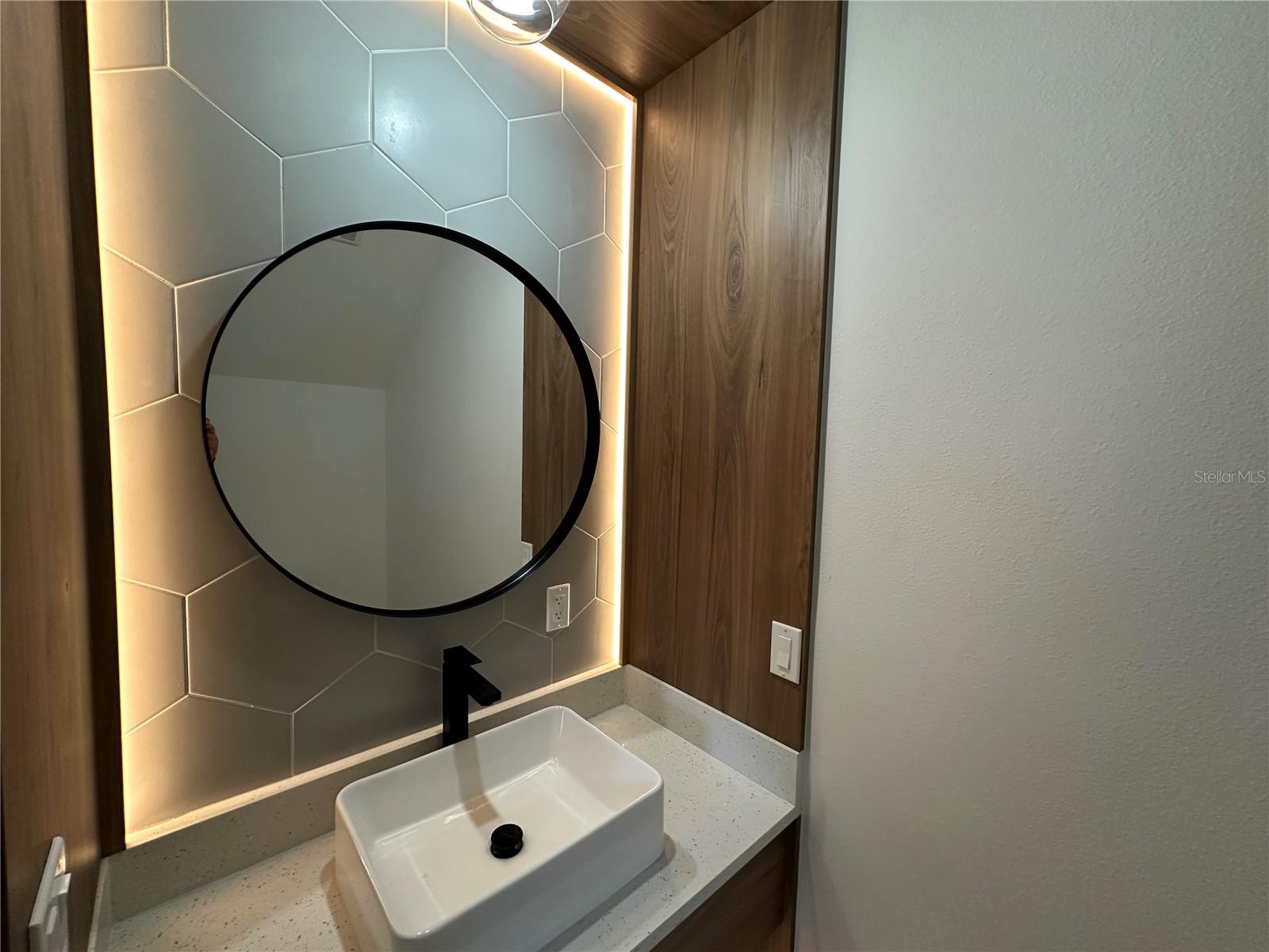 Image 6 of 16 For 1317 Harding Street