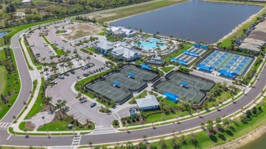 Listing photo id 30 for 10004 Coral Shore Drive