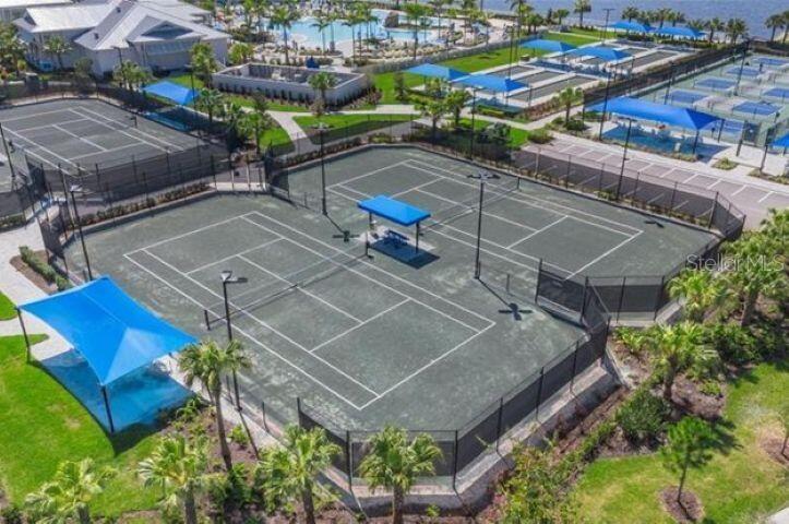 Listing photo id 32 for 10004 Coral Shore Drive