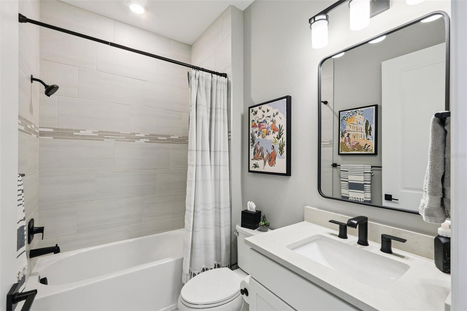 Listing photo id 3 for 10004 Coral Shore Drive