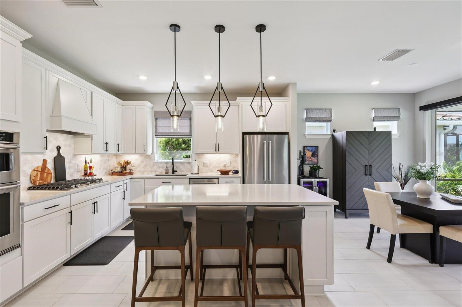 Listing photo id 6 for 10004 Coral Shore Drive