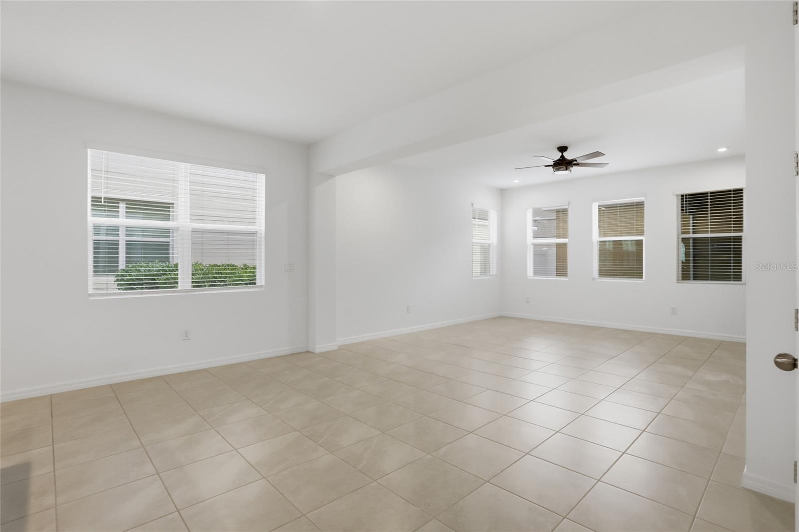 Image 12 of 35 For 16396 Prairie School Drive