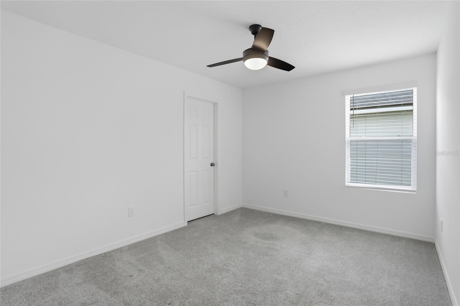 Image 18 of 35 For 16396 Prairie School Drive