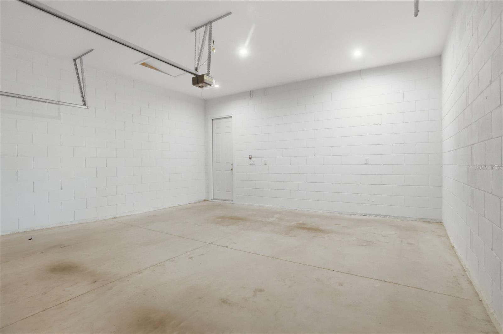 Image 33 of 35 For 16396 Prairie School Drive