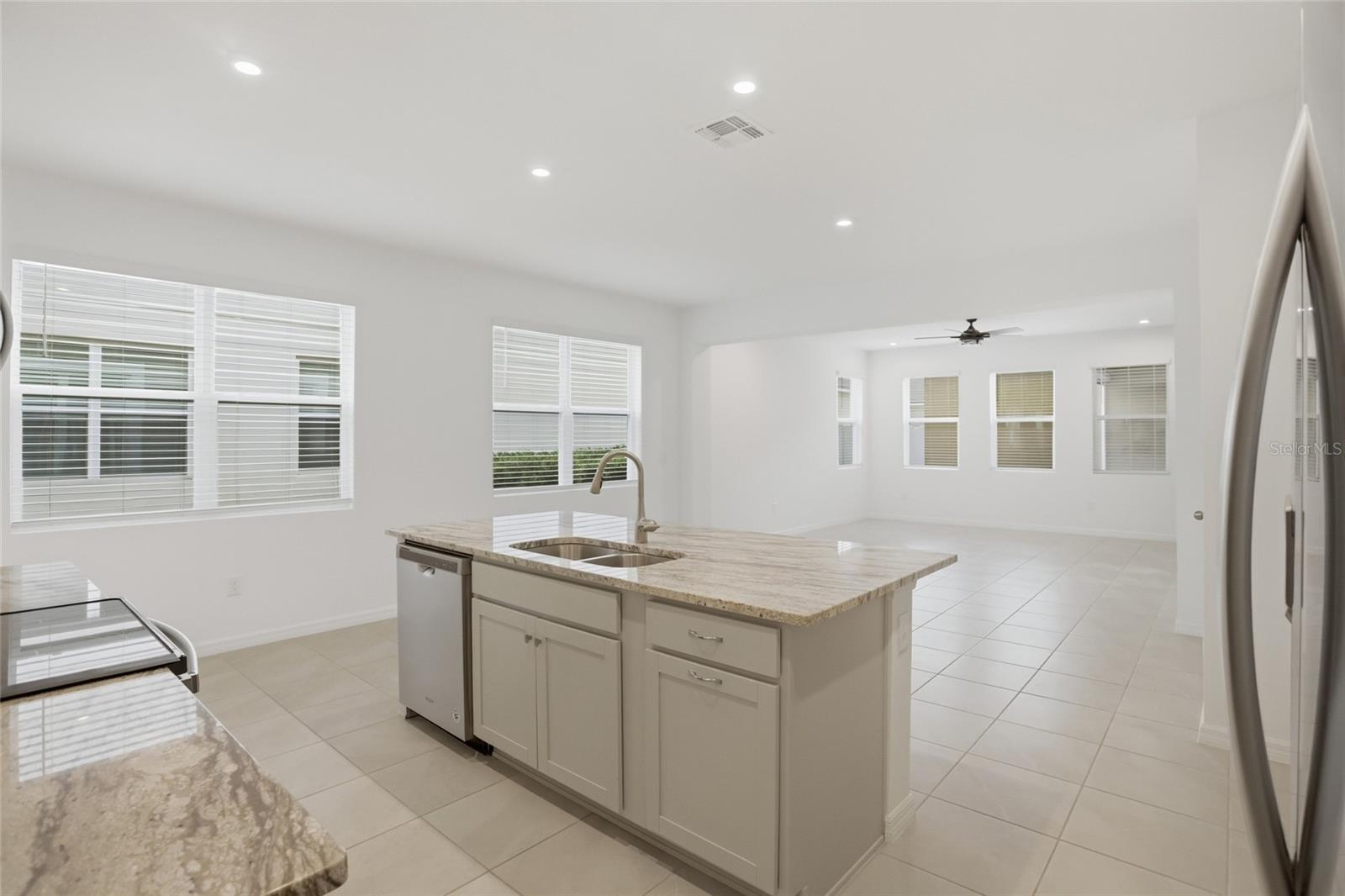 Image 9 of 35 For 16396 Prairie School Drive