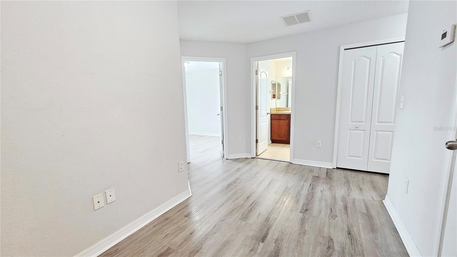 Image 17 of 36 For 10789 Savannah Landing Circle