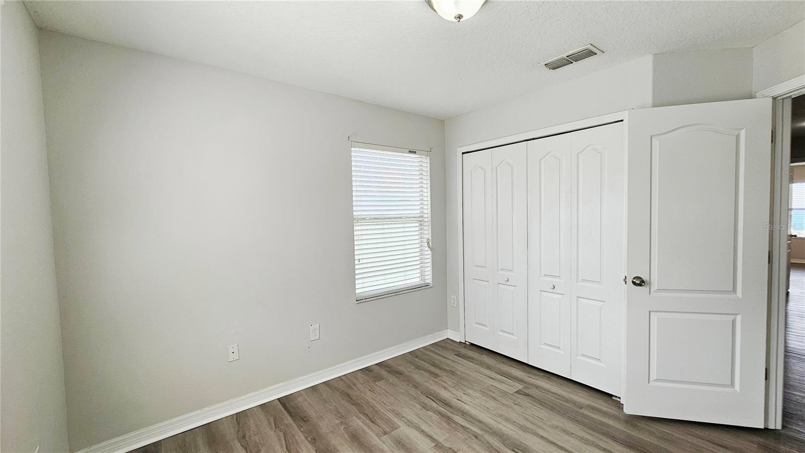 Image 26 of 36 For 10789 Savannah Landing Circle