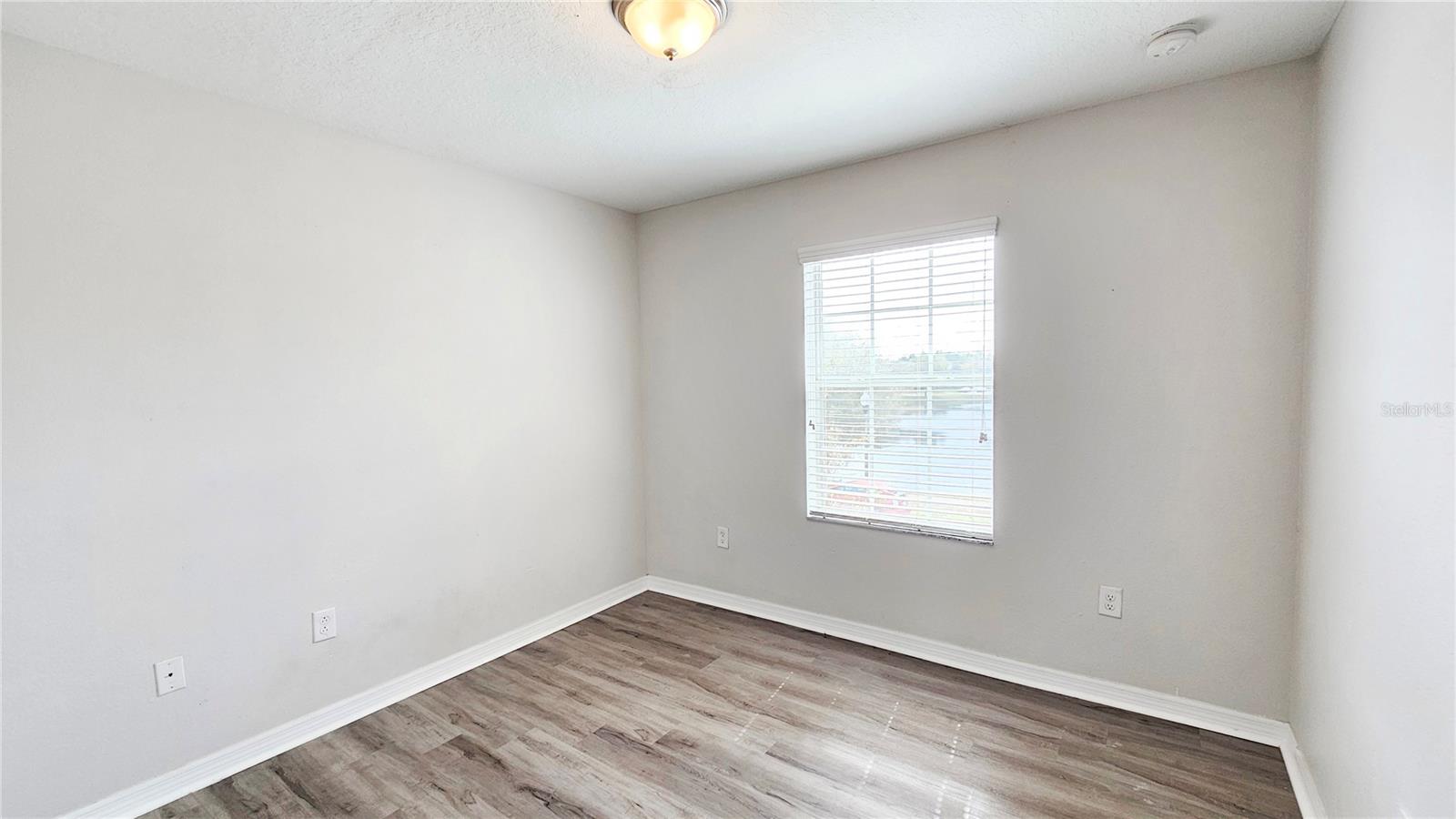 Image 28 of 36 For 10789 Savannah Landing Circle