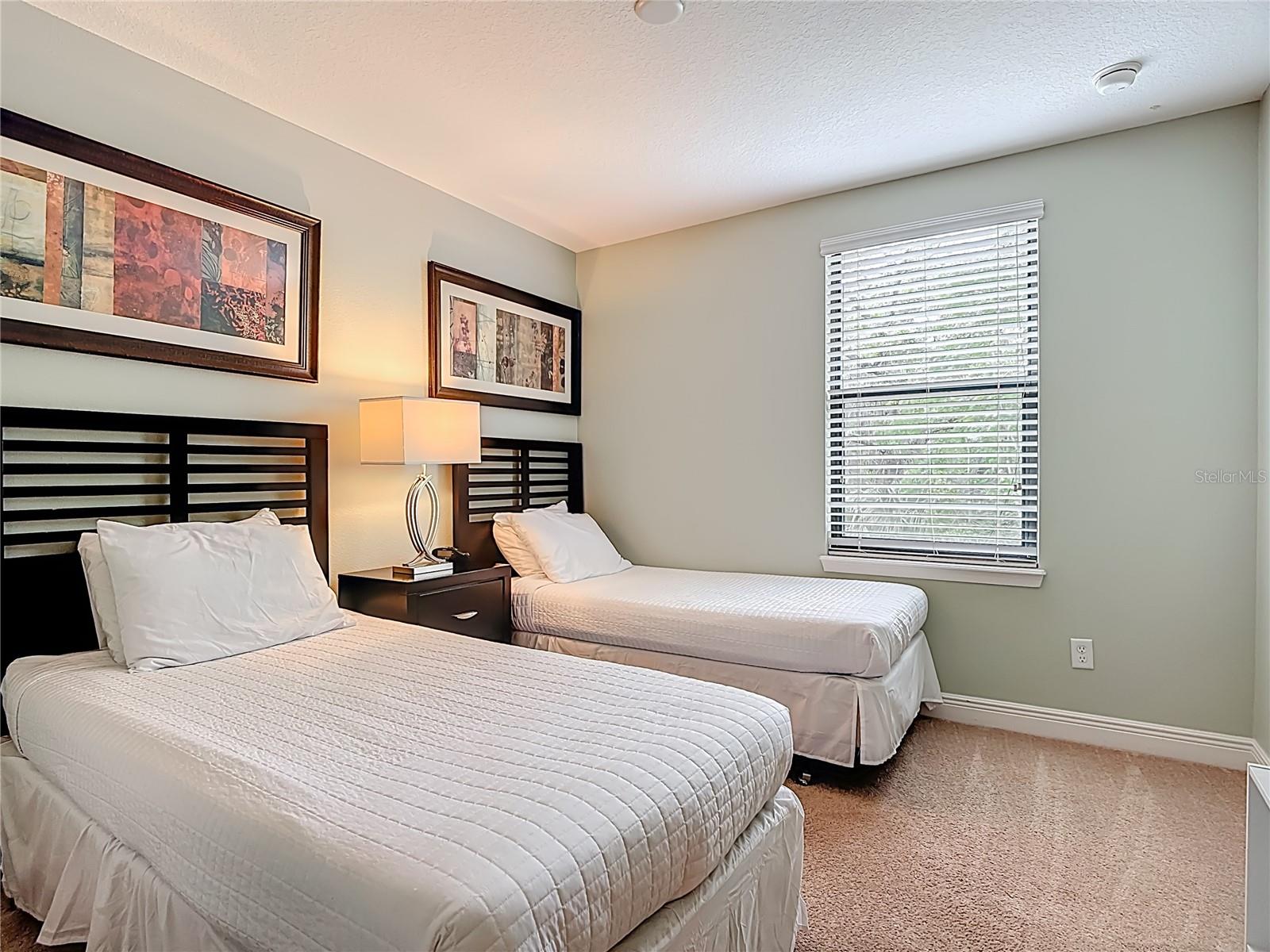 Image 17 of 63 For 8149 Roseville Boulevard