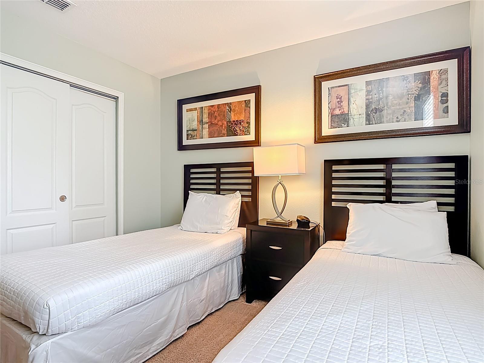 Image 19 of 63 For 8149 Roseville Boulevard