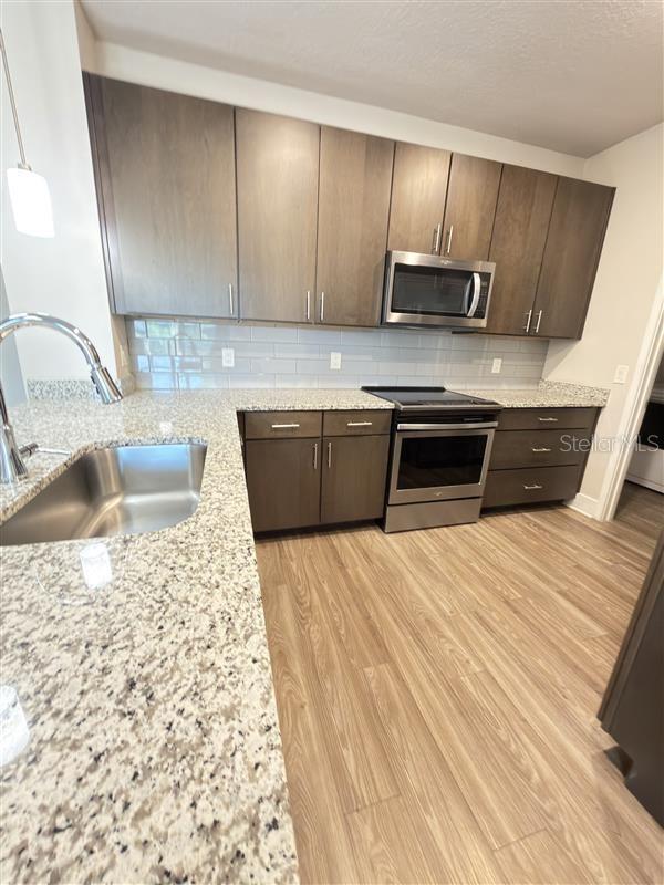 Image 13 of 22 For 541 Academy Drive 204