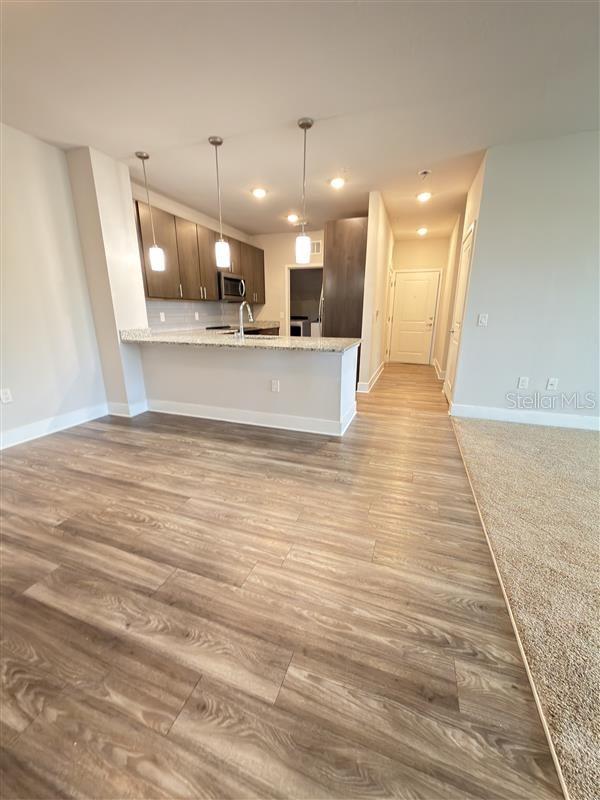 Image 15 of 22 For 541 Academy Drive 204