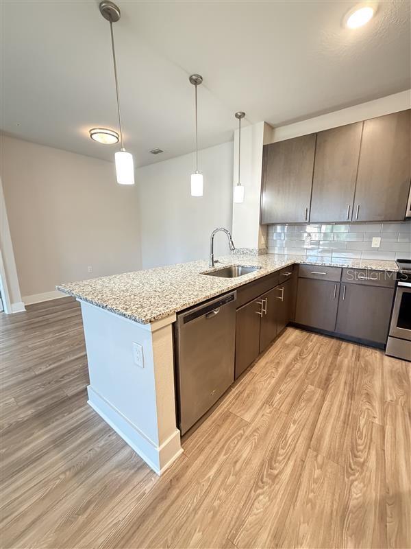 Image 7 of 22 For 541 Academy Drive 204