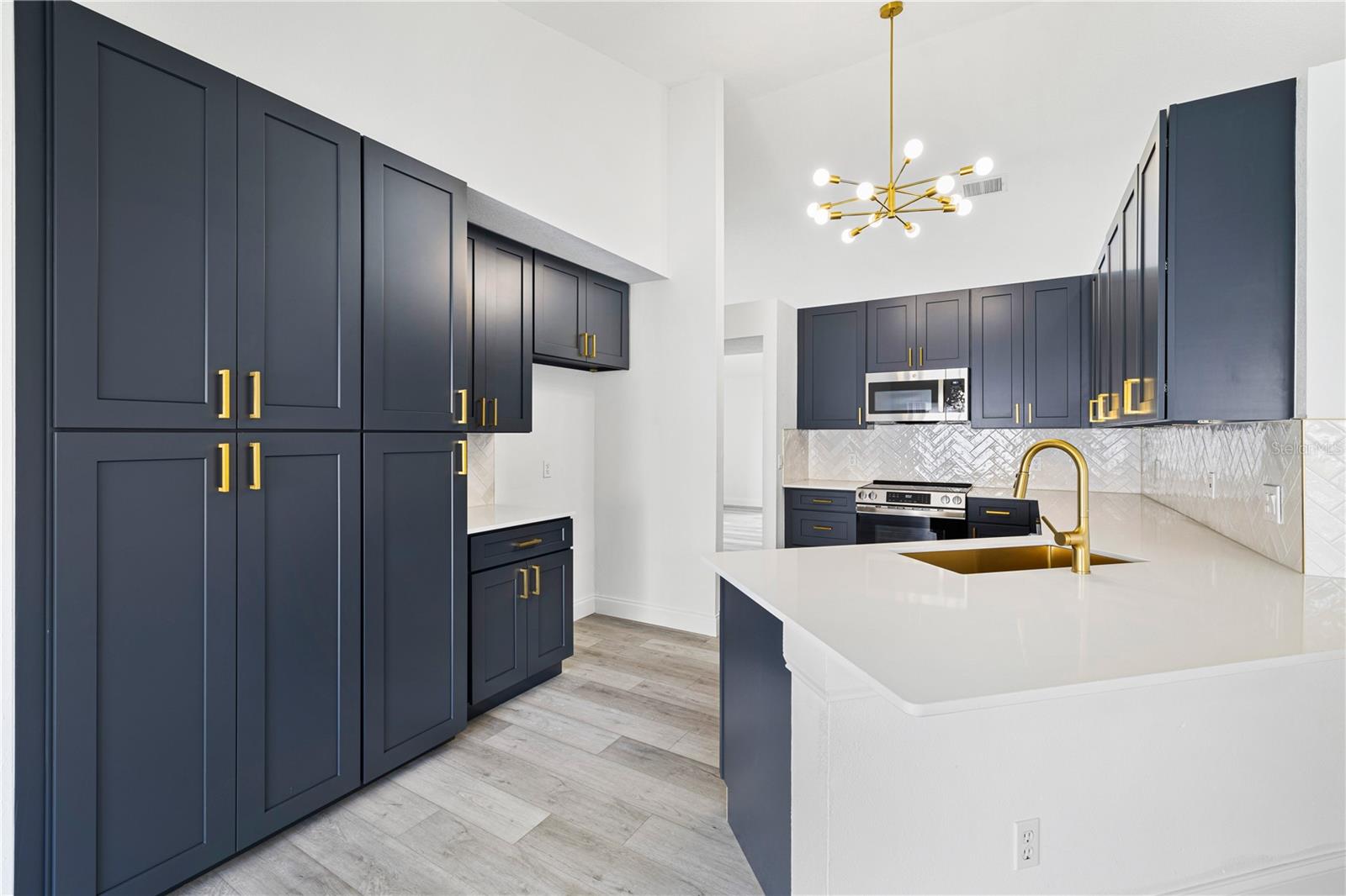 Image 16 of 40 For 8312 Fort Clinch Avenue