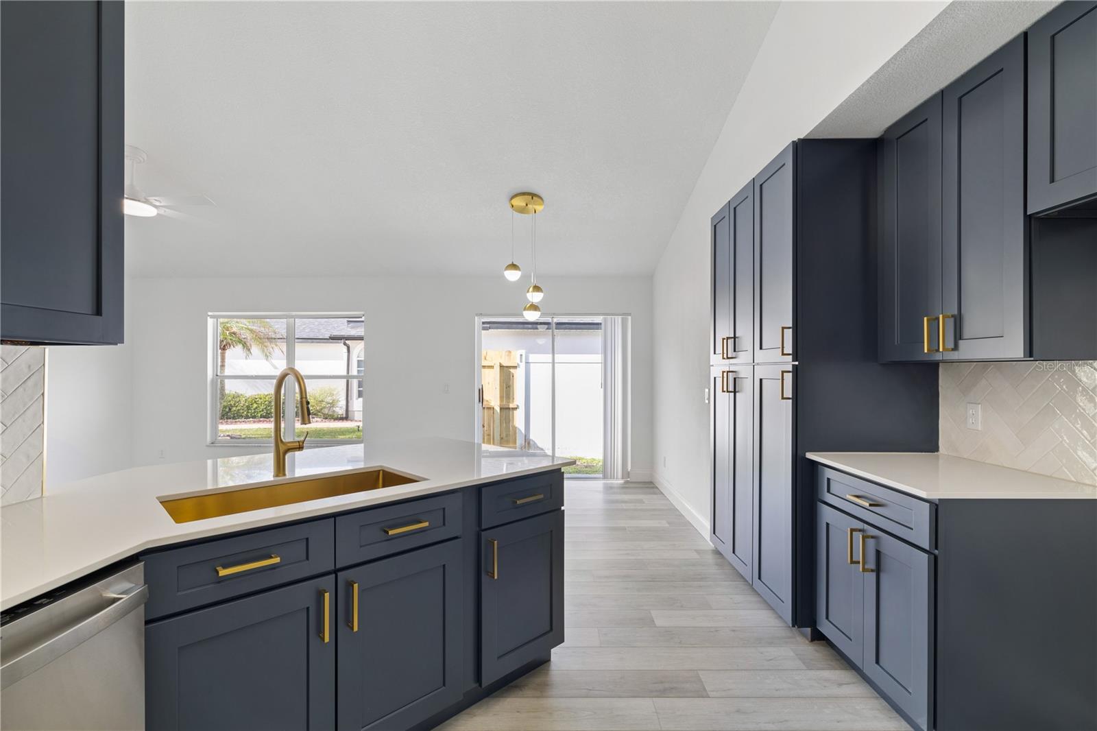 Image 19 of 40 For 8312 Fort Clinch Avenue