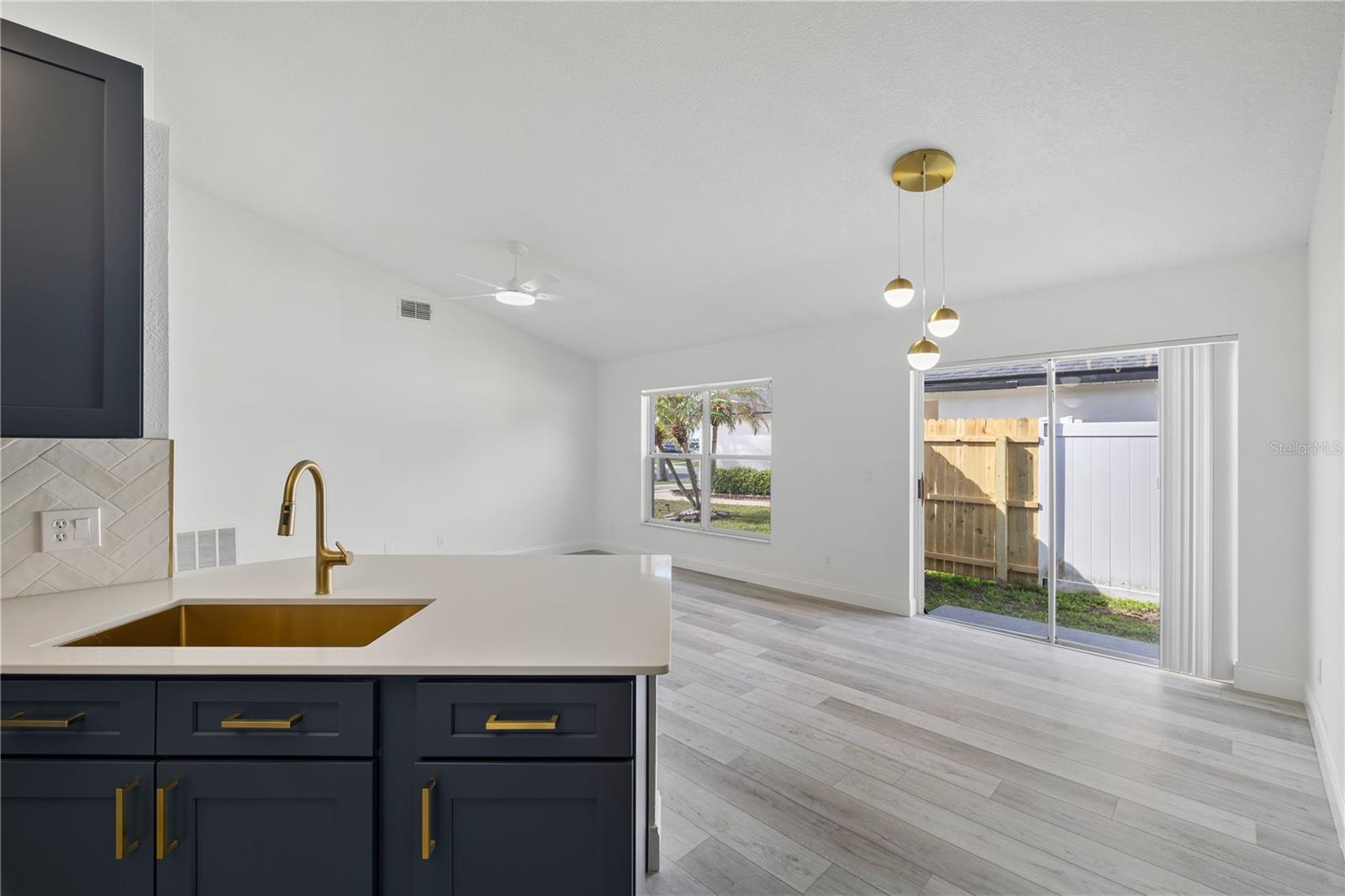 Image 20 of 40 For 8312 Fort Clinch Avenue