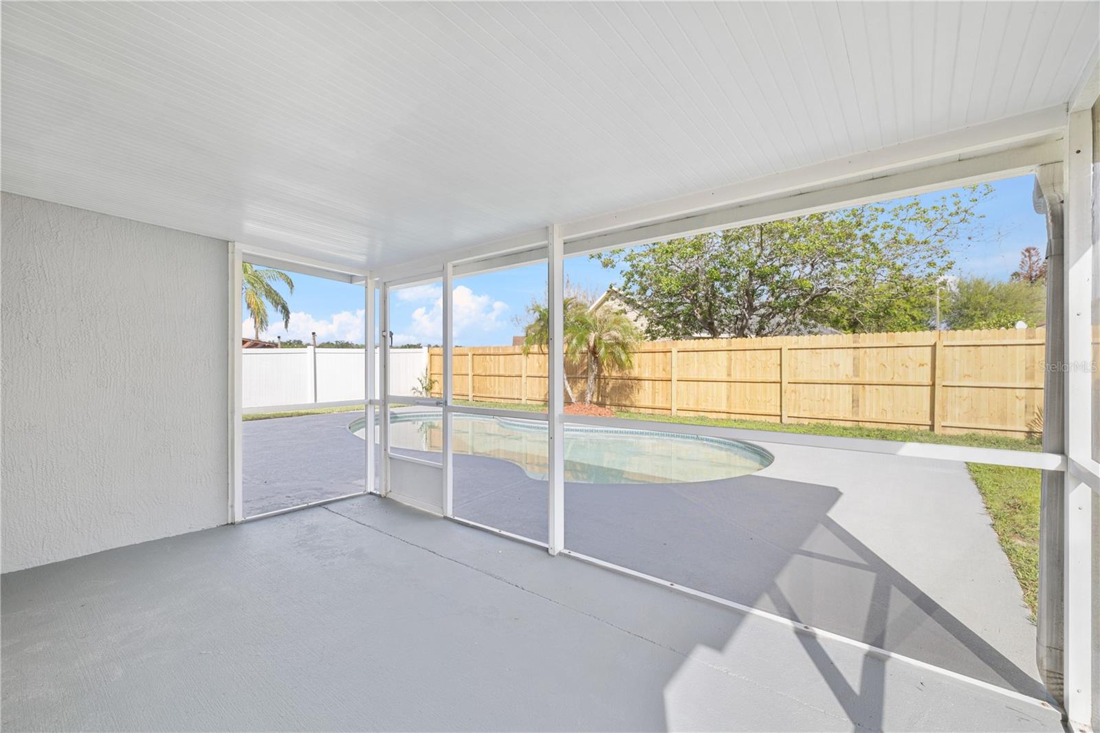 Image 31 of 40 For 8312 Fort Clinch Avenue