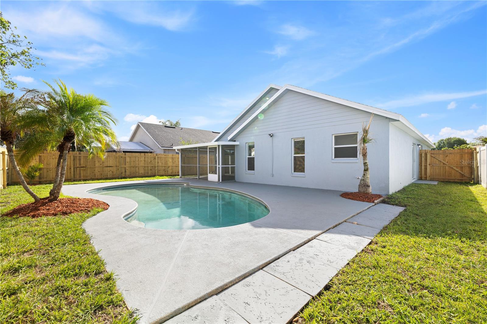 Image 35 of 40 For 8312 Fort Clinch Avenue