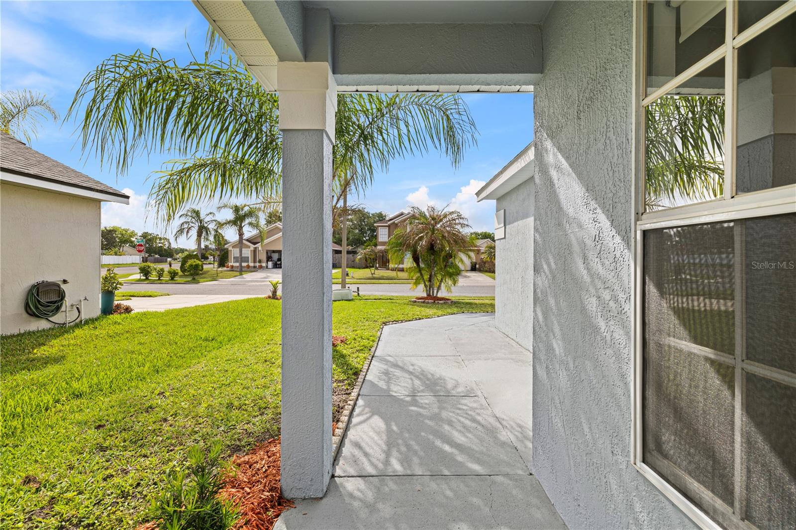 Image 4 of 40 For 8312 Fort Clinch Avenue