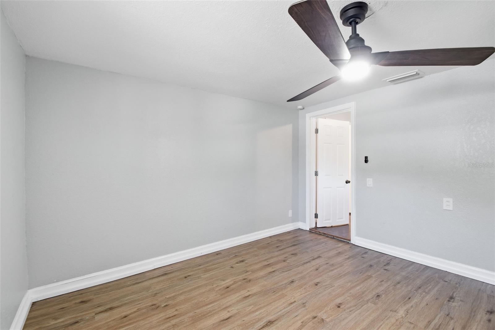 Image 24 of 38 For 1410 Waters Avenue