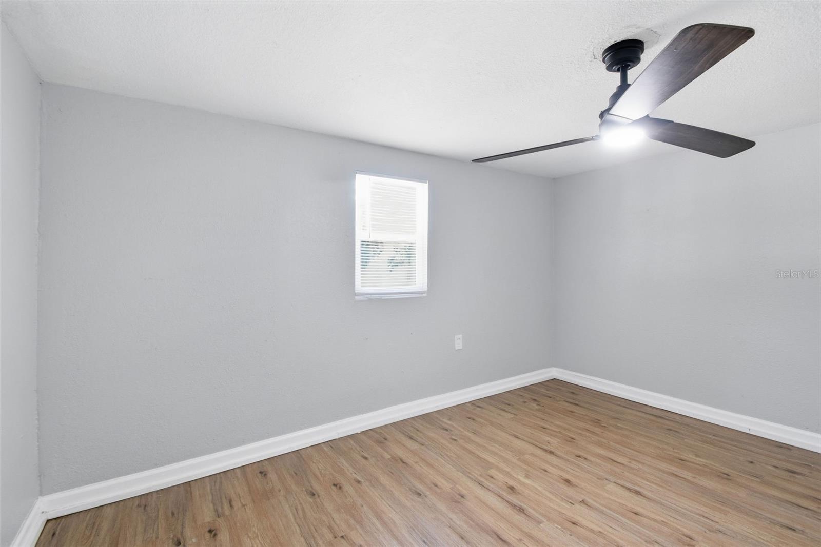 Image 25 of 38 For 1410 Waters Avenue