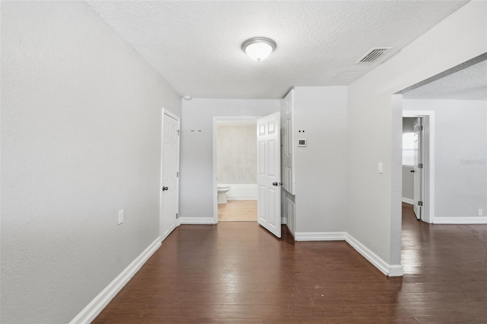 Image 26 of 38 For 1410 Waters Avenue