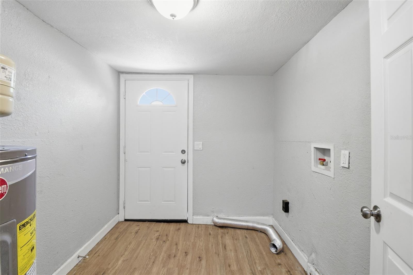 Image 32 of 38 For 1410 Waters Avenue